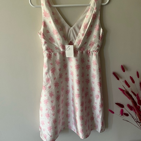 Satin effect floral Dress - Picture 2 of 3